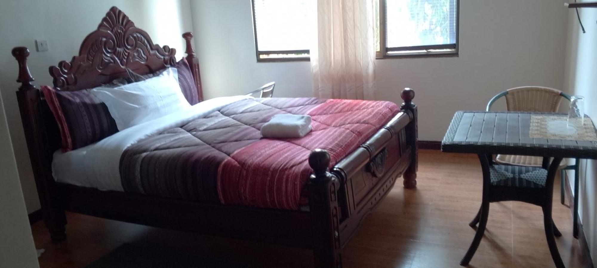 Discovery Courts Hotel Ентебе Екстериор снимка